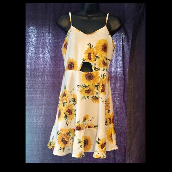 Angashion Summer Sunflower Dress Size Small - Picture 2 of 9